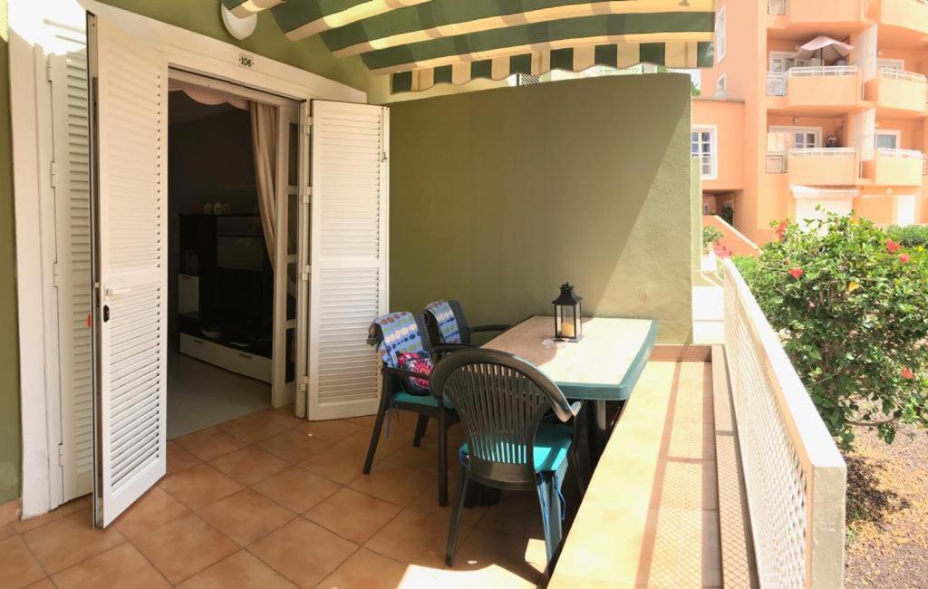 Inn Orlando Адехе Екстериор снимка