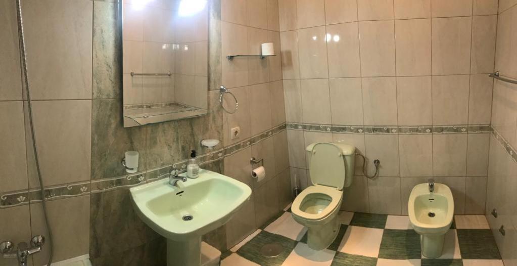 Inn Orlando Адехе Екстериор снимка