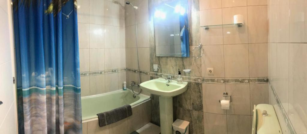 Inn Orlando Адехе Екстериор снимка
