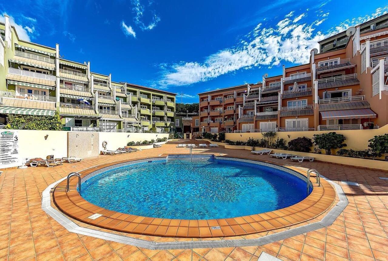 Inn Orlando Адехе Екстериор снимка